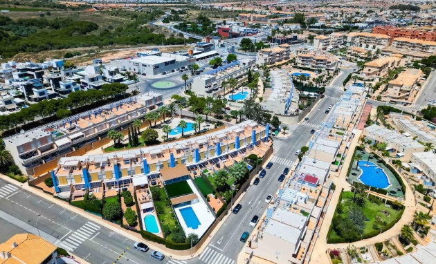 Herverkoop - Terraced house - Orihuela Costa - Campoamor