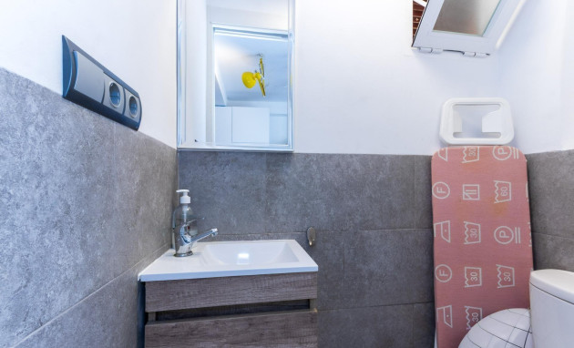 Resale - Apartment - Torrevieja - Centro