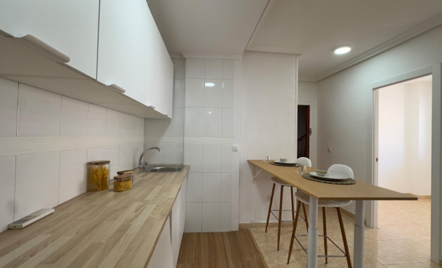 Reventa - Apartment - Torrevieja - Estacion de autobuses