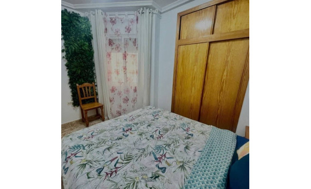 Herverkoop - Apartment - Torrevieja - Playa del Cura
