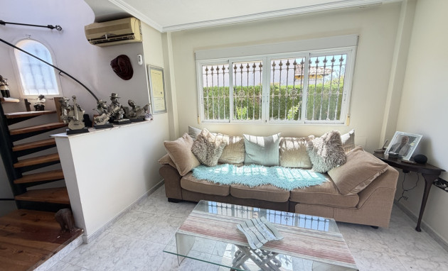 Herverkoop - Detached Villa - Orihuela Costa - Villamartin