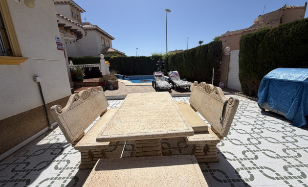 Herverkoop - Detached Villa - Orihuela Costa - Villamartin