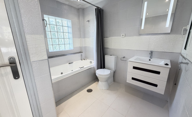 Herverkoop - Detached Villa - Orihuela Costa - Las Ramblas