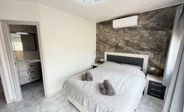 Herverkoop - Detached Villa - Orihuela Costa - Villamartin