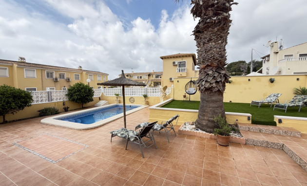 Herverkoop - Detached Villa - Orihuela Costa - Villamartin