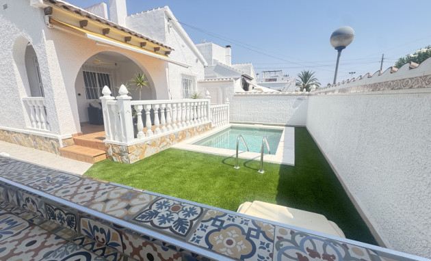 Herverkoop - Detached Villa - Orihuela Costa - Villamartin