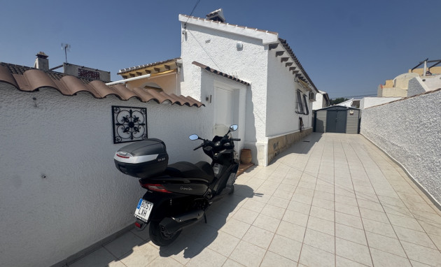 Herverkoop - Detached Villa - Orihuela Costa - Villamartin