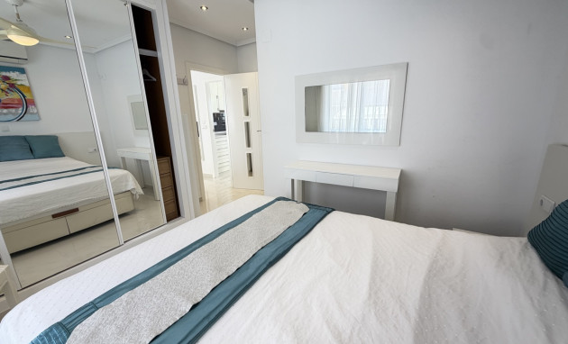 Herverkoop - Detached Villa - San Miguel de Salinas - Lake View Mansions