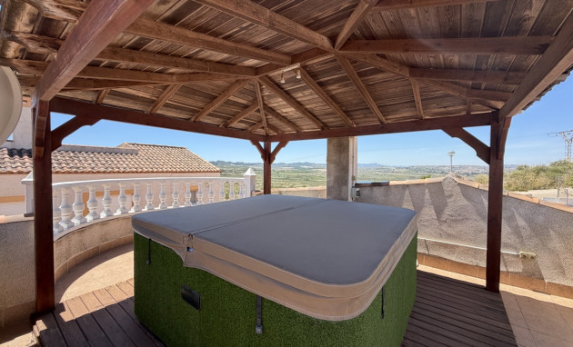 Herverkoop - Detached Villa - San Miguel de Salinas - Lake View Mansions