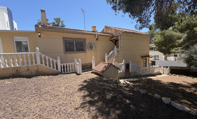 Herverkoop - Detached Villa - Torrevieja - Los Balcones