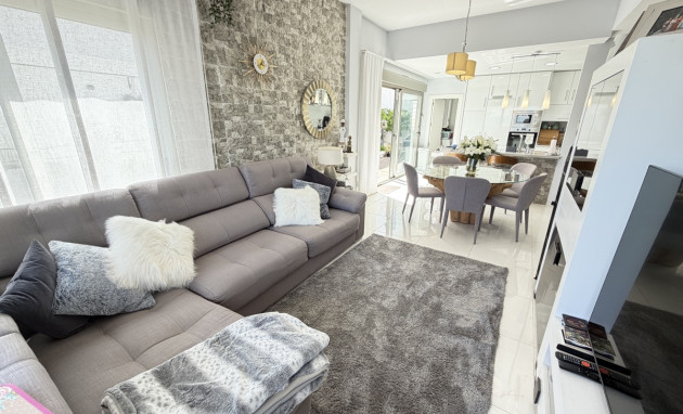 Herverkoop - Detached Villa - Orihuela Costa - Villamartin