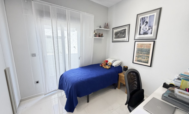Herverkoop - Detached Villa - Orihuela Costa - Villamartin