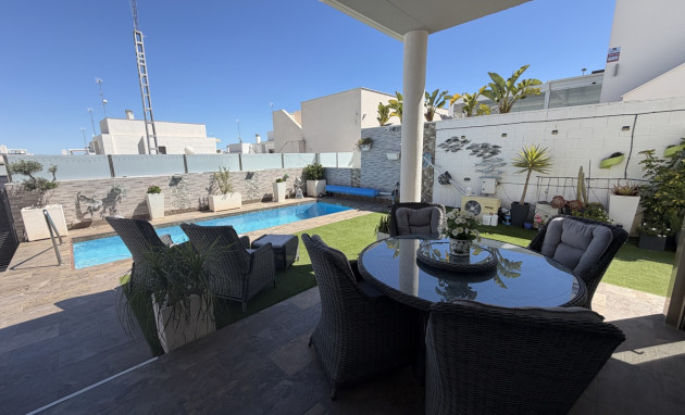 Herverkoop - Detached Villa - Orihuela Costa - Villamartin