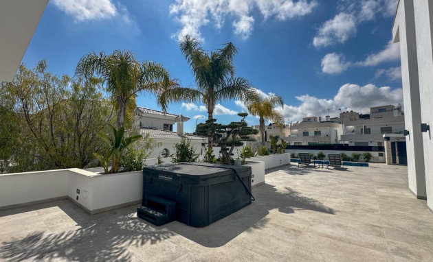 Herverkoop - Detached Villa - Orihuela Costa - Villamartin