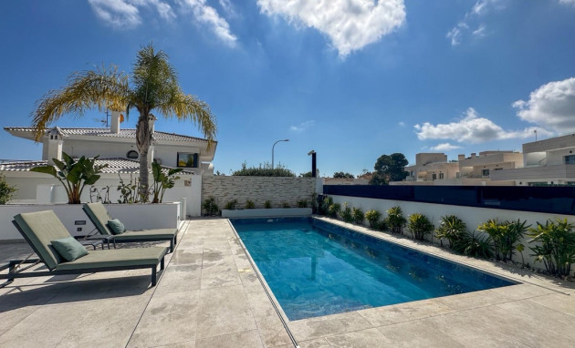 Herverkoop - Detached Villa - Orihuela Costa - Villamartin