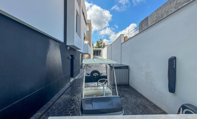 Herverkoop - Detached Villa - Orihuela Costa - Villamartin