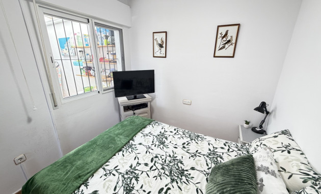 Herverkoop - Bungalow - Gelijkvloers - Orihuela Costa - La Zenia