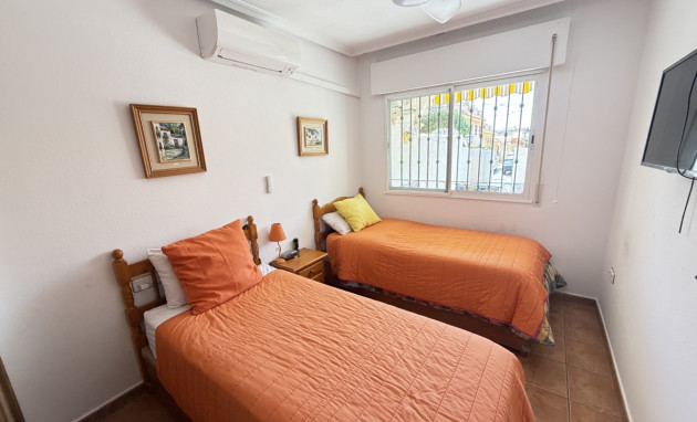 Herverkoop - Bungalow - Gelijkvloers - Orihuela Costa - La Zenia