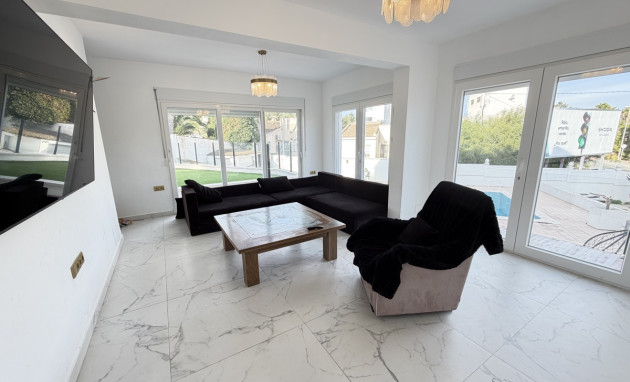 Herverkoop - Detached Villa - Orihuela Costa - Villamartin