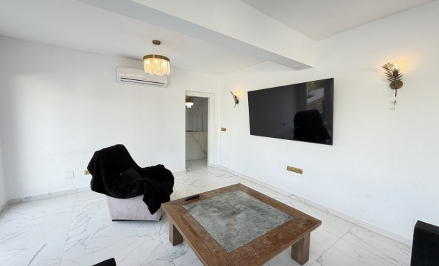 Herverkoop - Detached Villa - Orihuela Costa - Villamartin