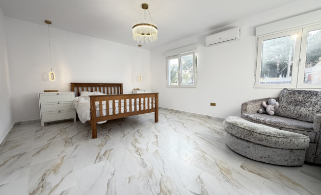 Herverkoop - Detached Villa - Orihuela Costa - Villamartin