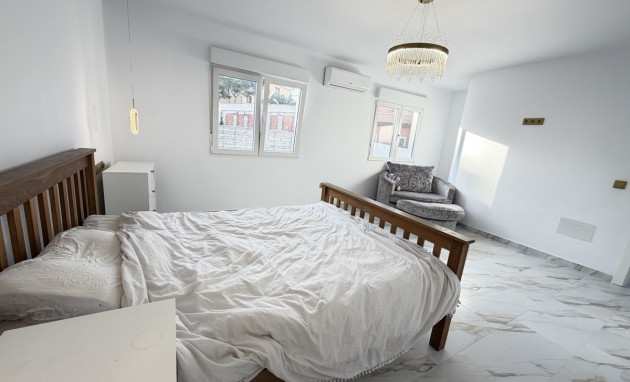 Herverkoop - Detached Villa - Orihuela Costa - Villamartin