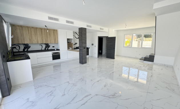 Herverkoop - Detached Villa - Orihuela Costa - Los Balcones