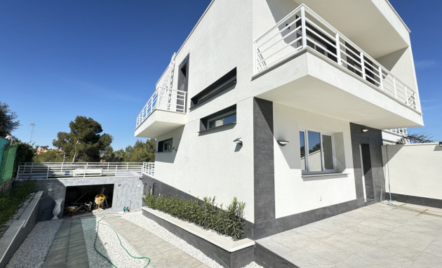 Herverkoop - Detached Villa - Orihuela Costa - Los Balcones