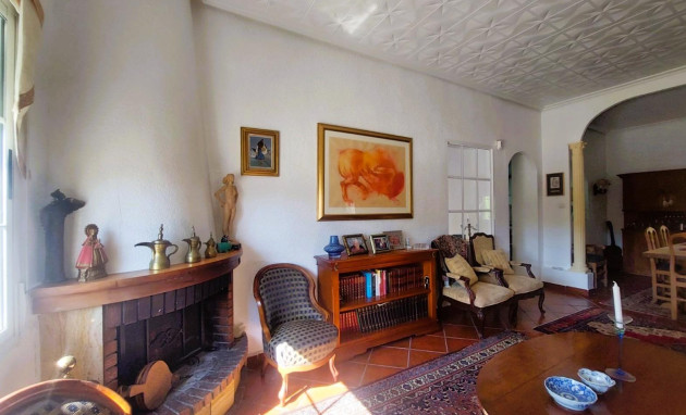 Resale - Masia - La marina - La Marina