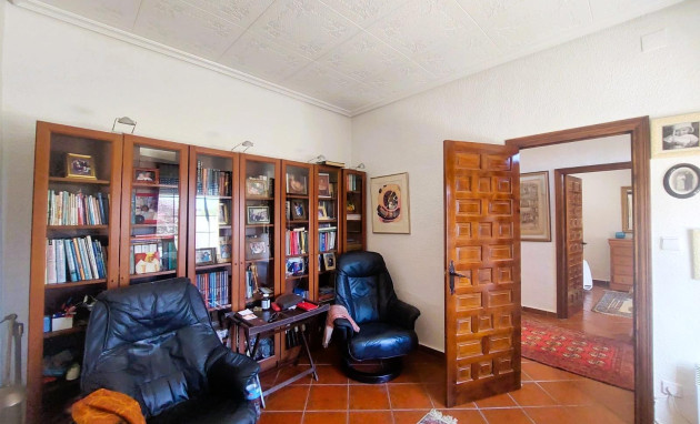 Resale - Masia - La marina - La Marina