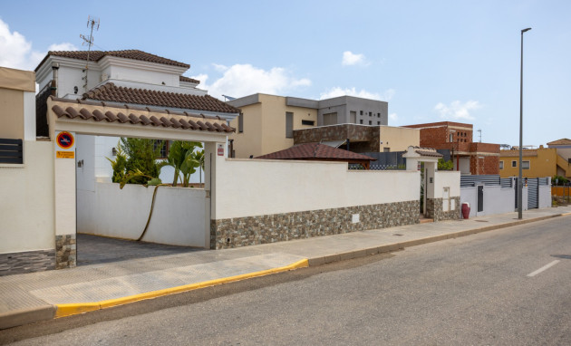 Herverkoop - Detached Villa - Los Montesinos - La Herrada