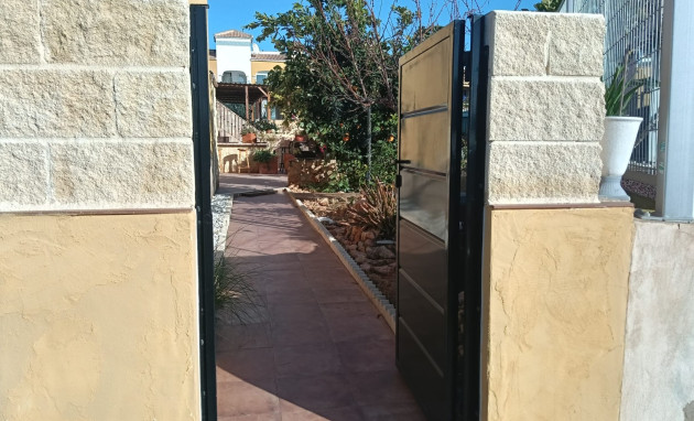 Herverkoop - Apartment - Los Montesinos - La Herrada