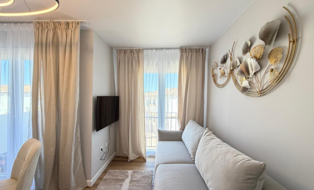 Herverkoop - Apartment - San Miguel de Salinas - 03193
