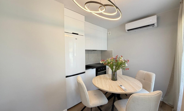 Herverkoop - Apartment - San Miguel de Salinas - 03193