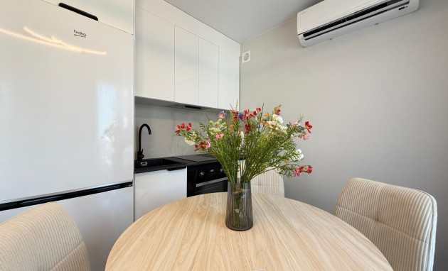 Herverkoop - Apartment - San Miguel de Salinas - 03193