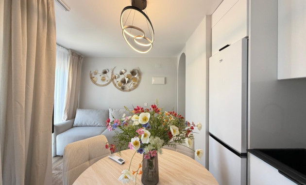 Herverkoop - Apartment - San Miguel de Salinas - 03193