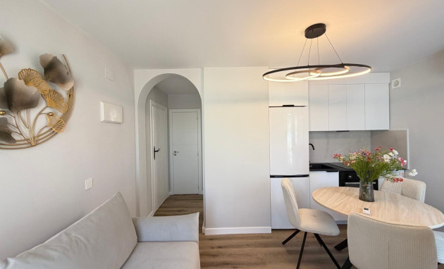 Herverkoop - Apartment - San Miguel de Salinas - 03193