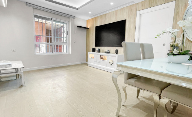 Herverkoop - Apartment - Torrevieja - Torrevieja - Centre