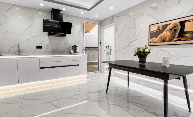 Herverkoop - Apartment - Torrevieja - Torrevieja - Centre