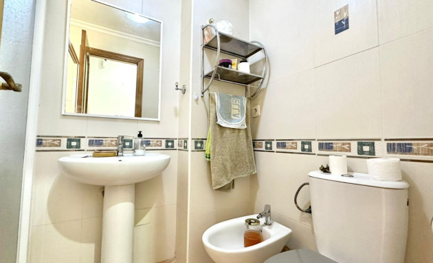 Resale - Apartment - Torrevieja - Centro