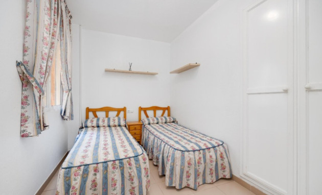 Resale - Apartment - Torrevieja - Playa de los Naufragos