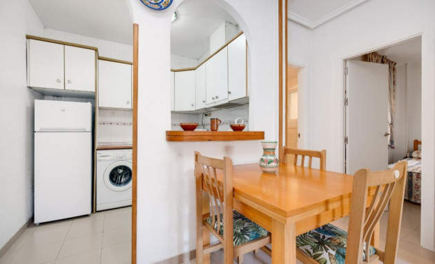 Resale - Apartment - Torrevieja - Playa de los Naufragos