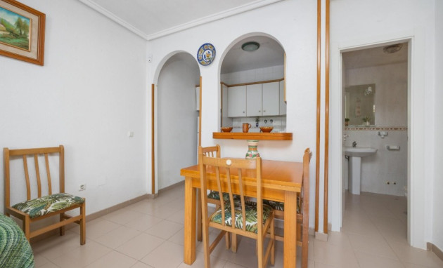 Resale - Apartment - Torrevieja - Playa de los Naufragos
