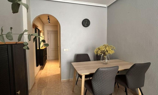 Resale - Apartment - Torrevieja - Centro
