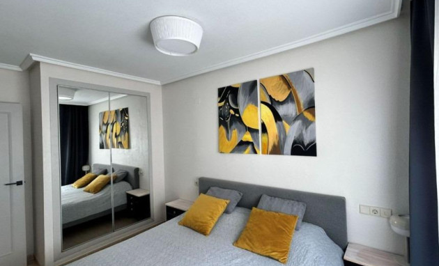 Resale - Apartment - Torrevieja - Centro