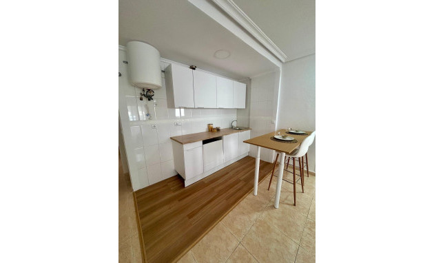 Herverkoop - Apartment - Torrevieja - Centro