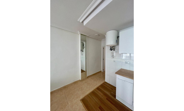 Herverkoop - Apartment - Torrevieja - Centro