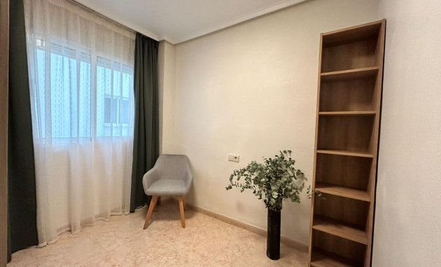 Herverkoop - Apartment - Torrevieja - Centro