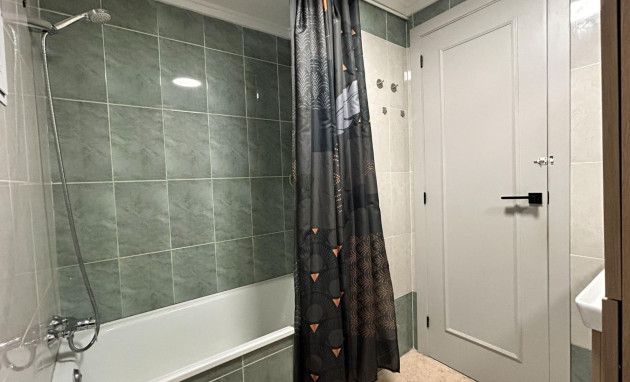 Herverkoop - Apartment - Torrevieja - Centro