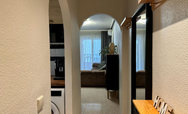 Herverkoop - Apartment - Torrevieja - Centro